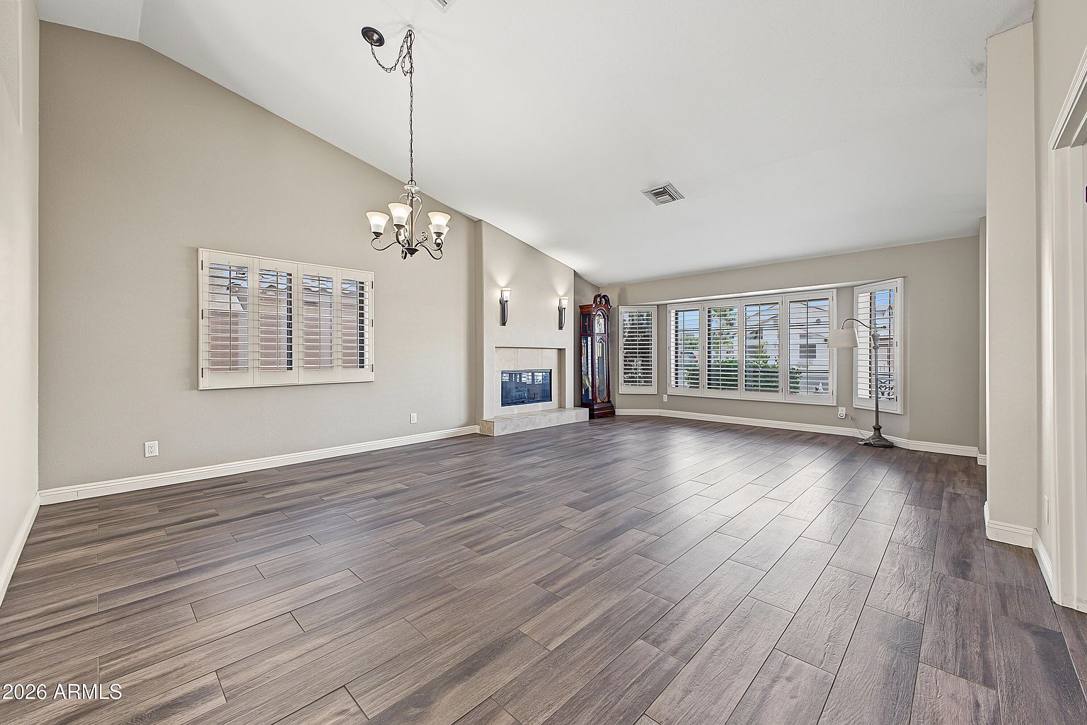 1209 W Royal Palms Ct, photo 5, living