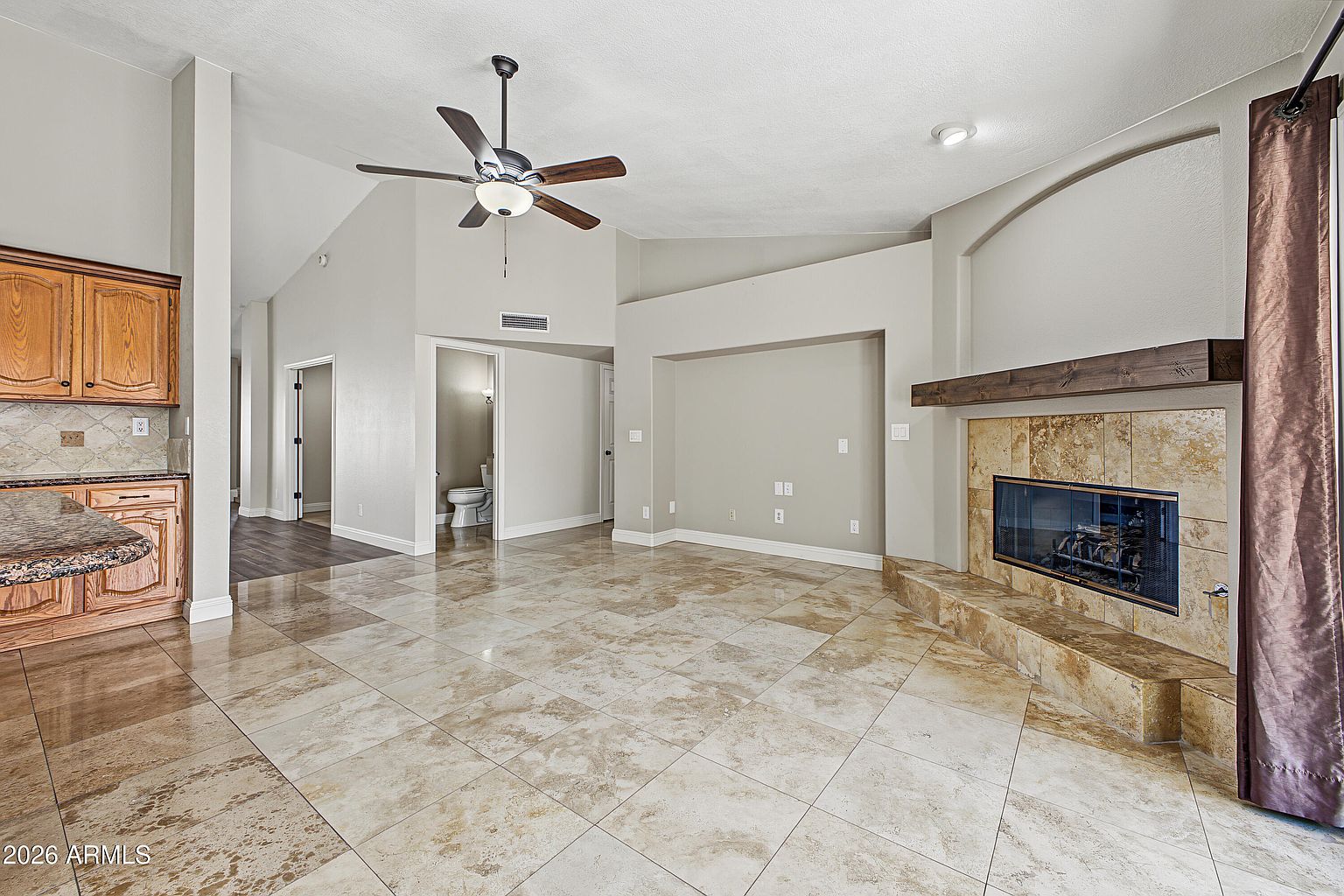 1209 W Royal Palms Ct, photo 7, living