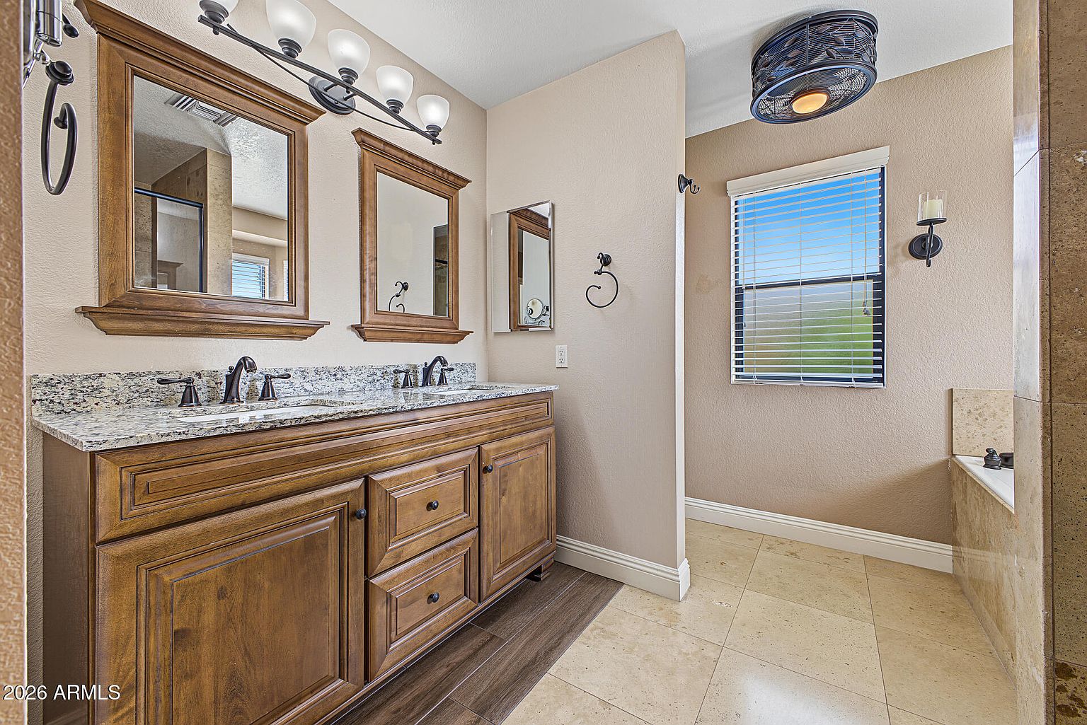 1209 W Royal Palms Ct, photo 13, bathroom